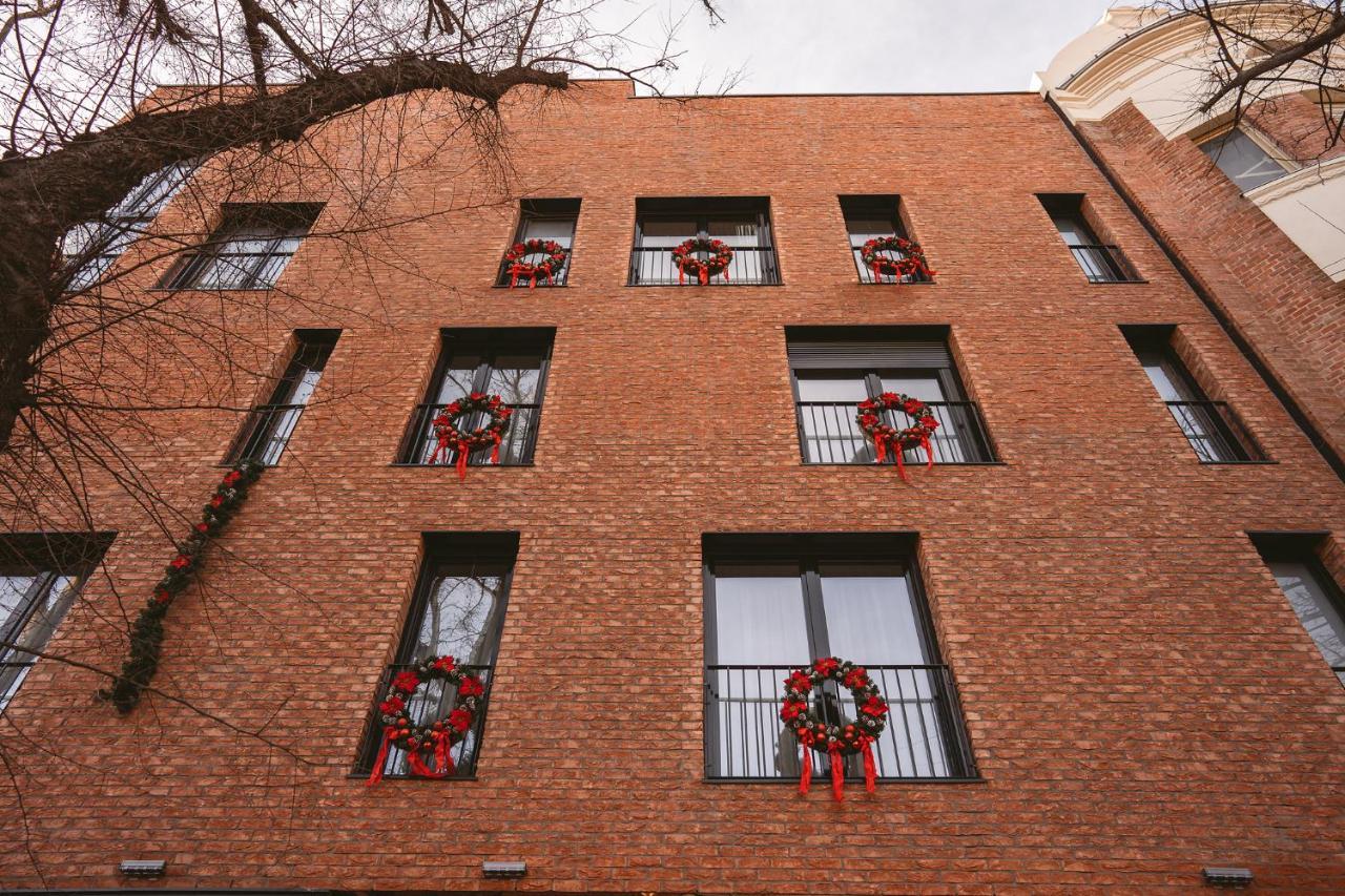 26Bricks Luxury Suites Oradea Exterior photo