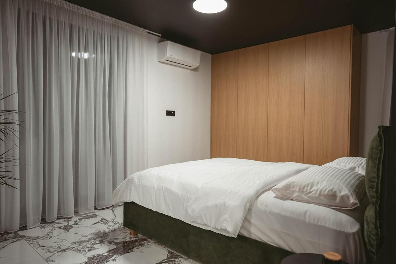 26Bricks Luxury Suites Oradea Exterior photo