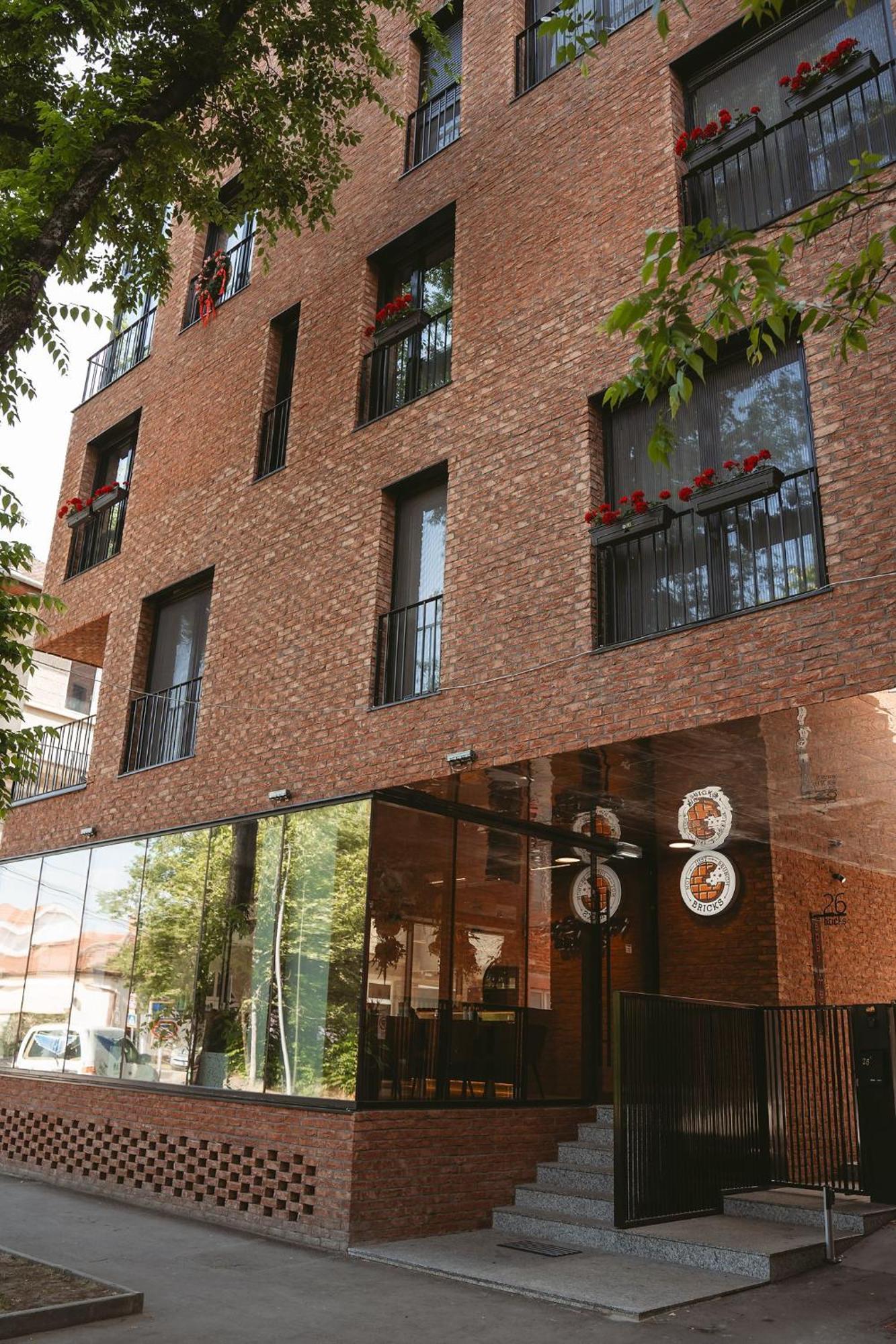 26Bricks Luxury Suites Oradea Exterior photo